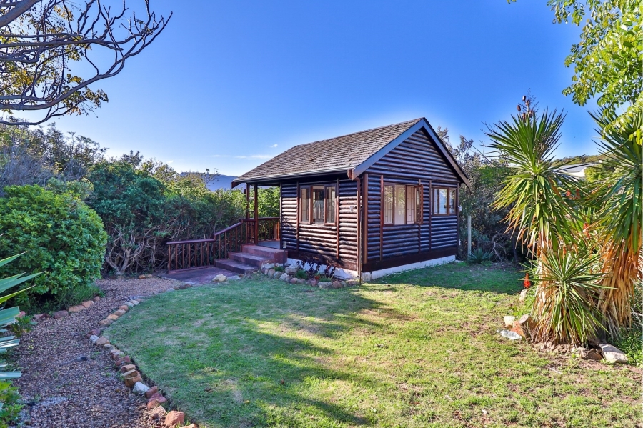 6 Bedroom Property for Sale in Capri Western Cape